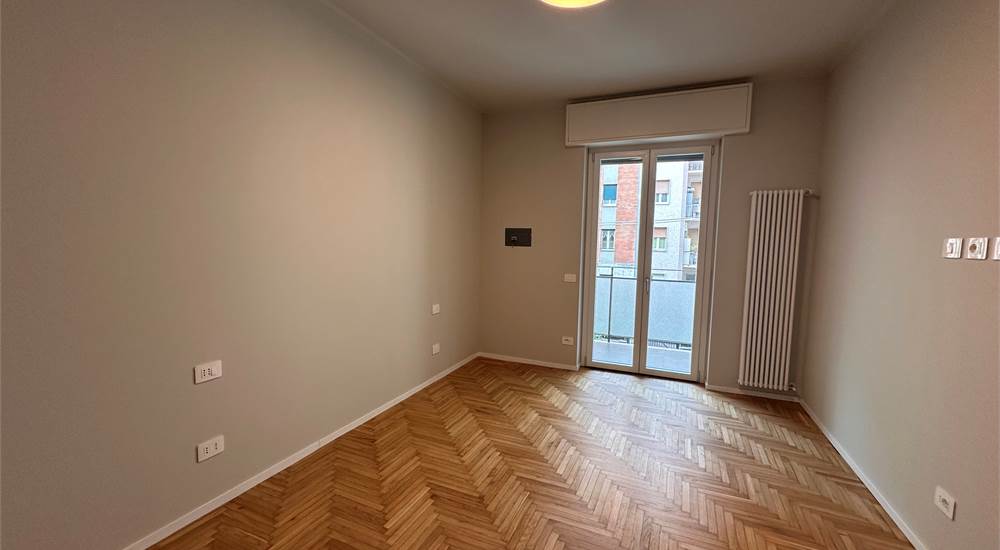 camera matrimoniale con balcoone