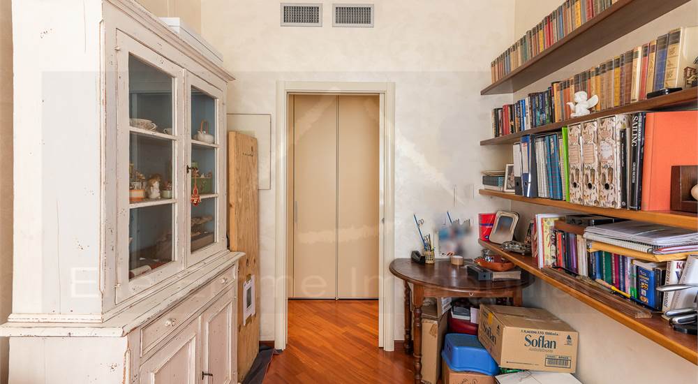 camera/studio