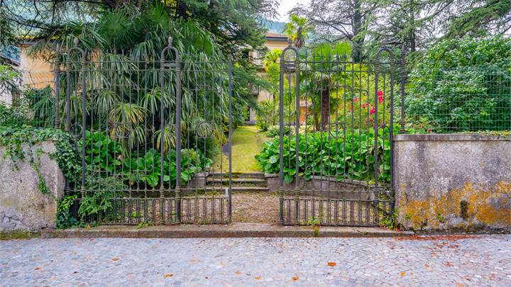 Villa Emma, prestigiosa e con parco privato
