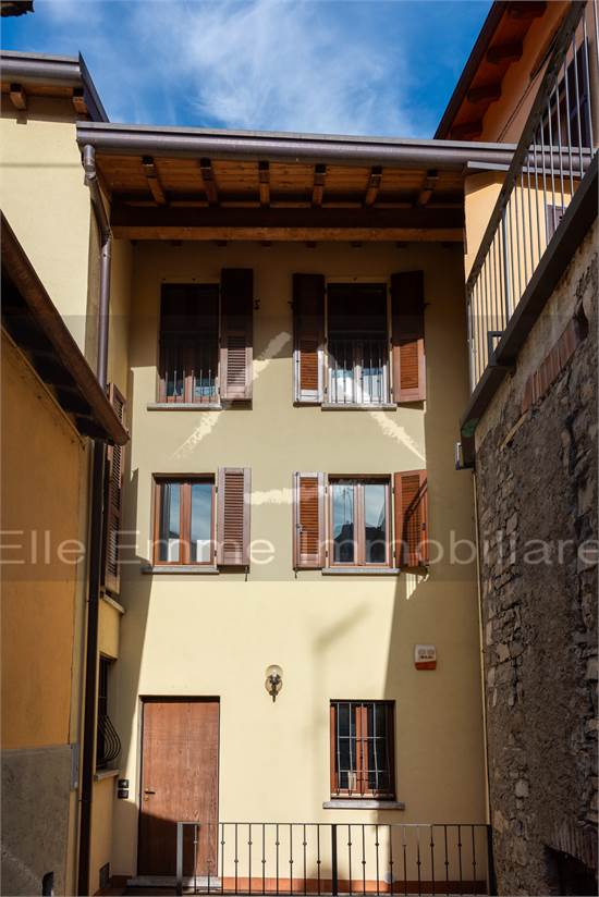 altro lato della casa 