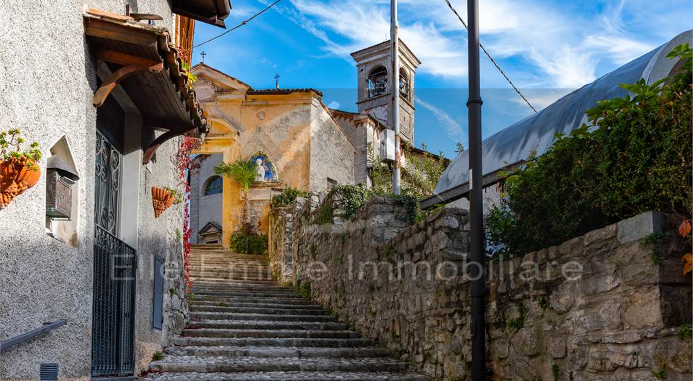 Paese